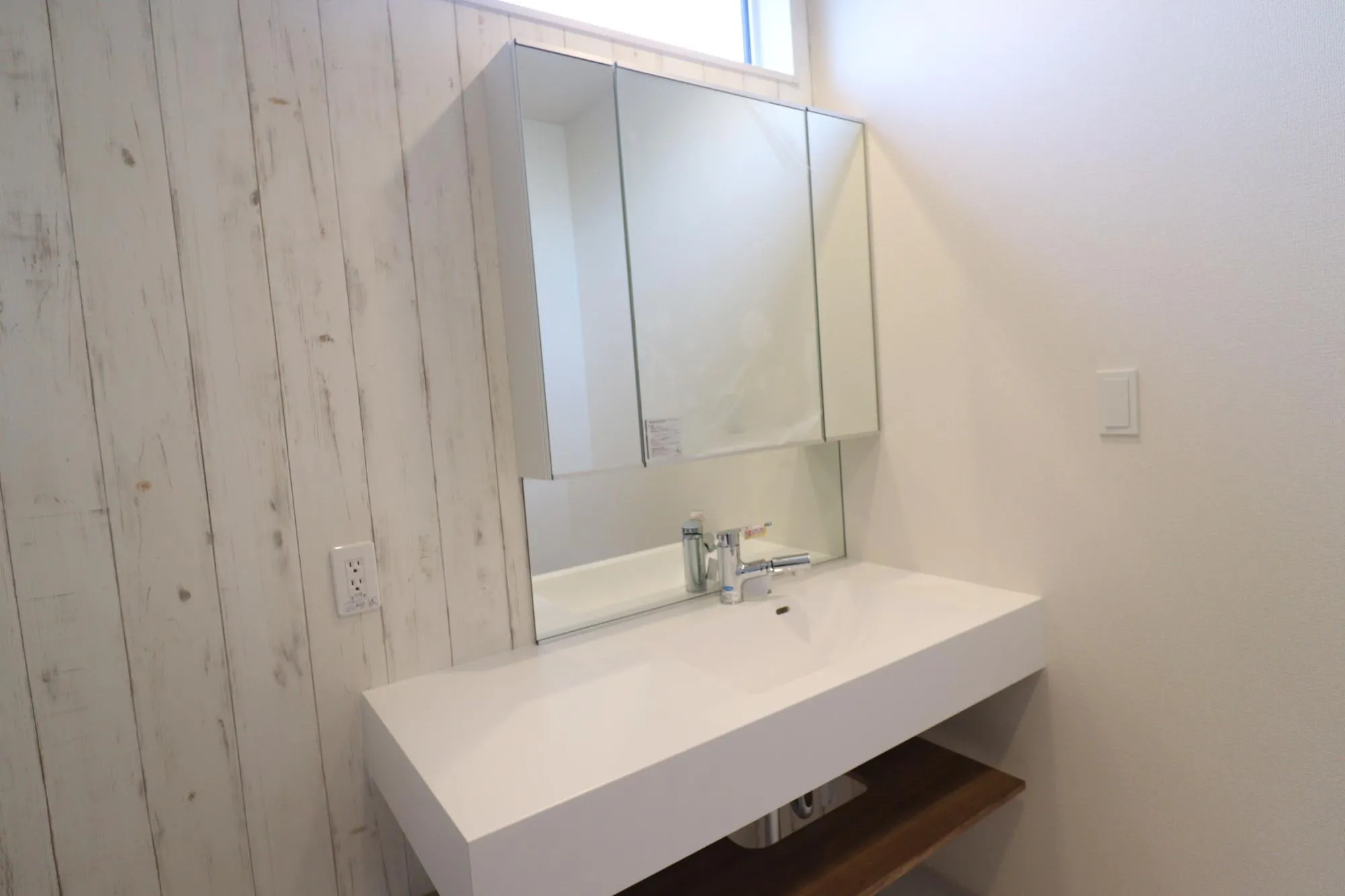 【①号棟/洗面台】