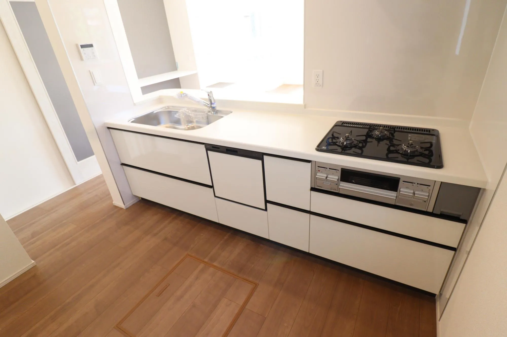 【①号棟/対面式キッチン】