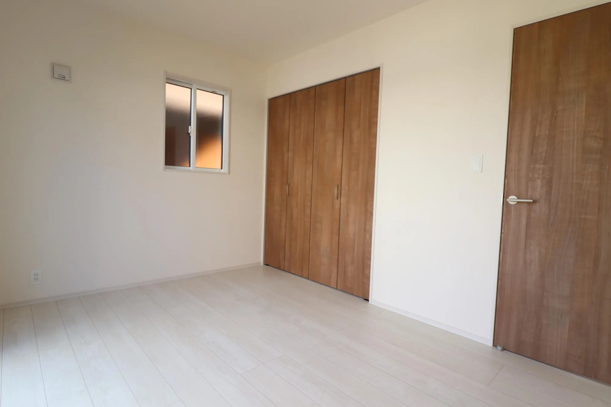 【②号棟/1階洋室】