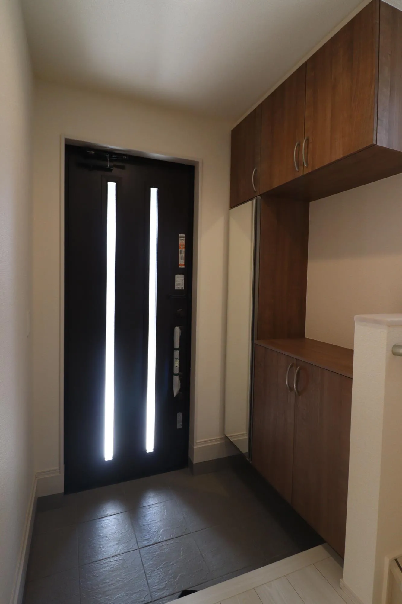 【②号棟/玄関】