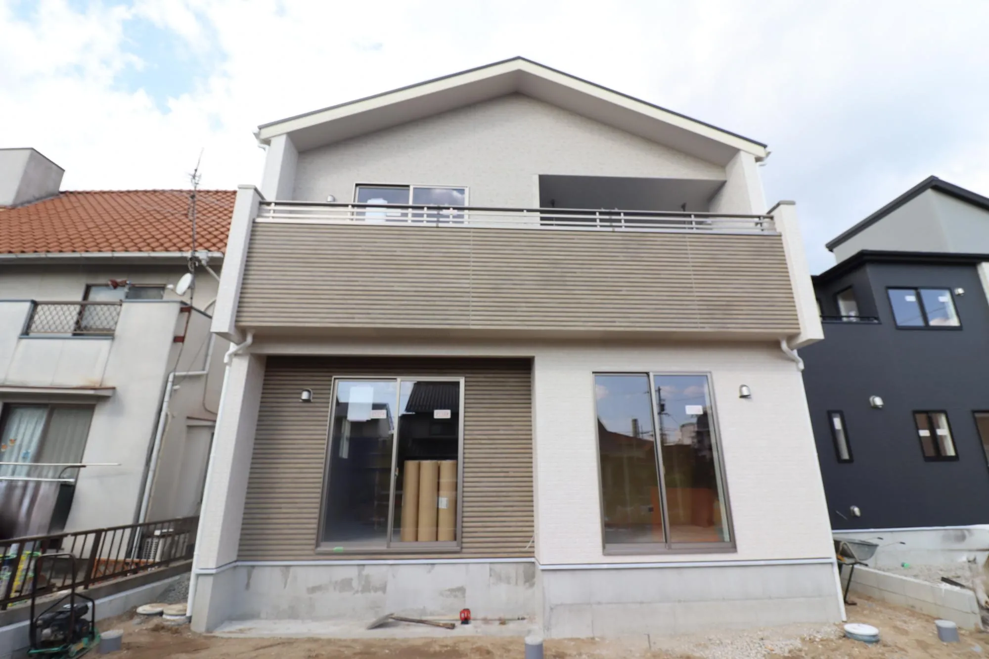 【現地写真(左1号棟)】