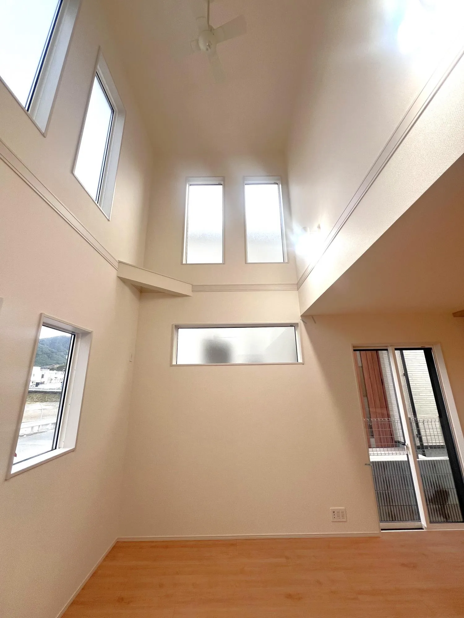 リビング　①号棟　2025年12月撮影