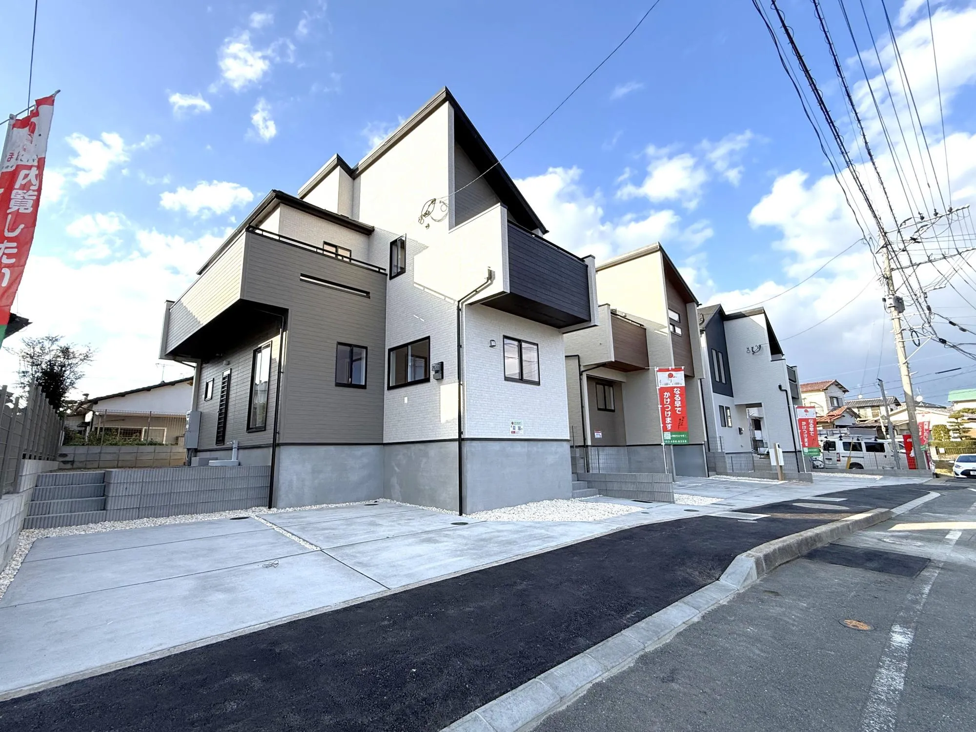 外観　手前:③号棟　真ん中:②号棟　最奥:①号棟　2025年12月撮影