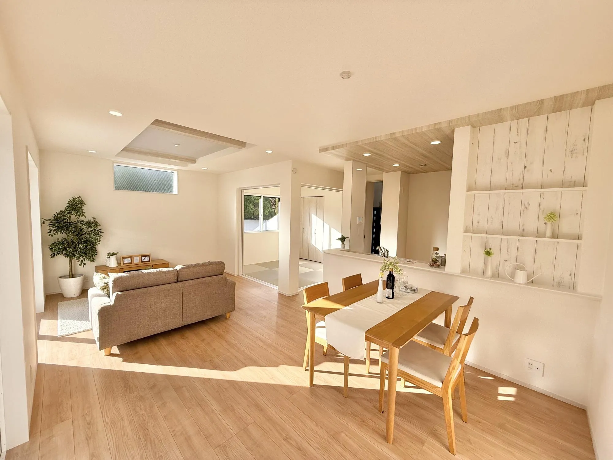 リビング　①号棟　2025年11月撮影