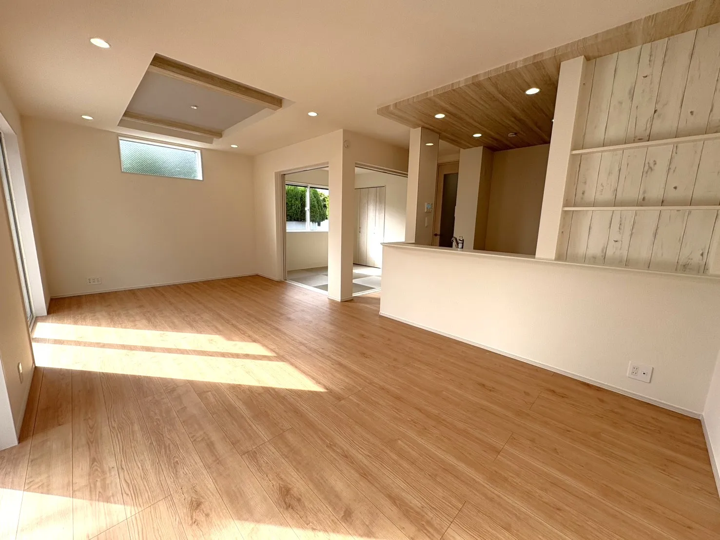 リビング　①号棟　2025年10月撮影