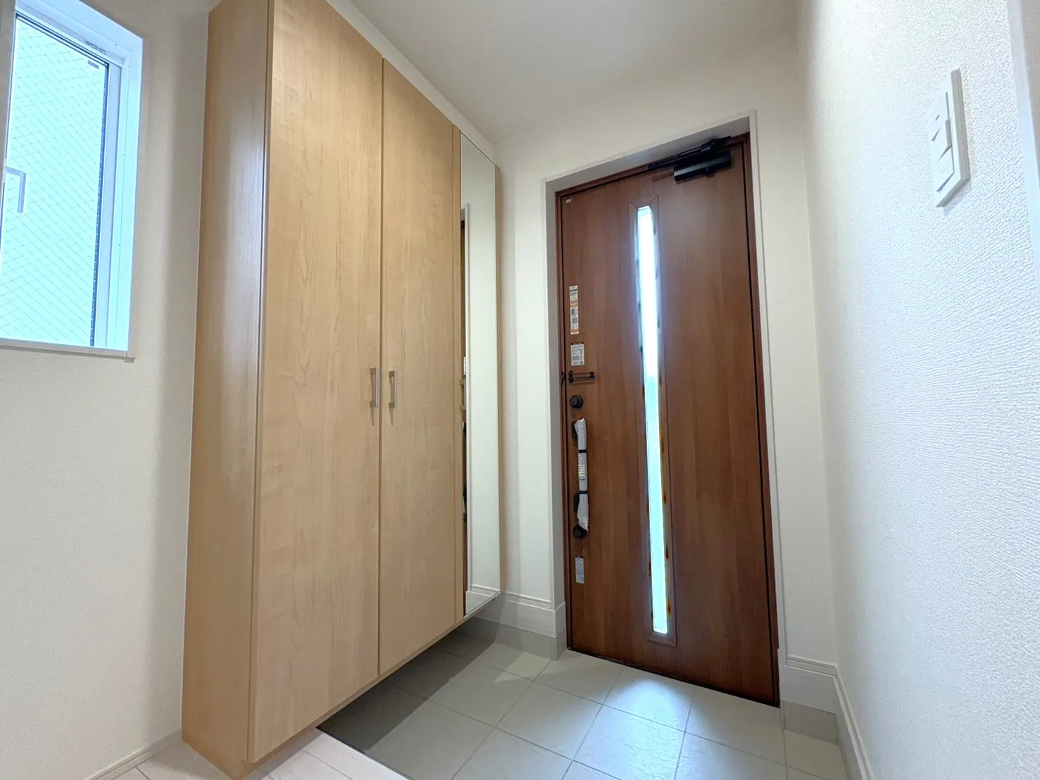 玄関　②号棟　2025年10月撮影