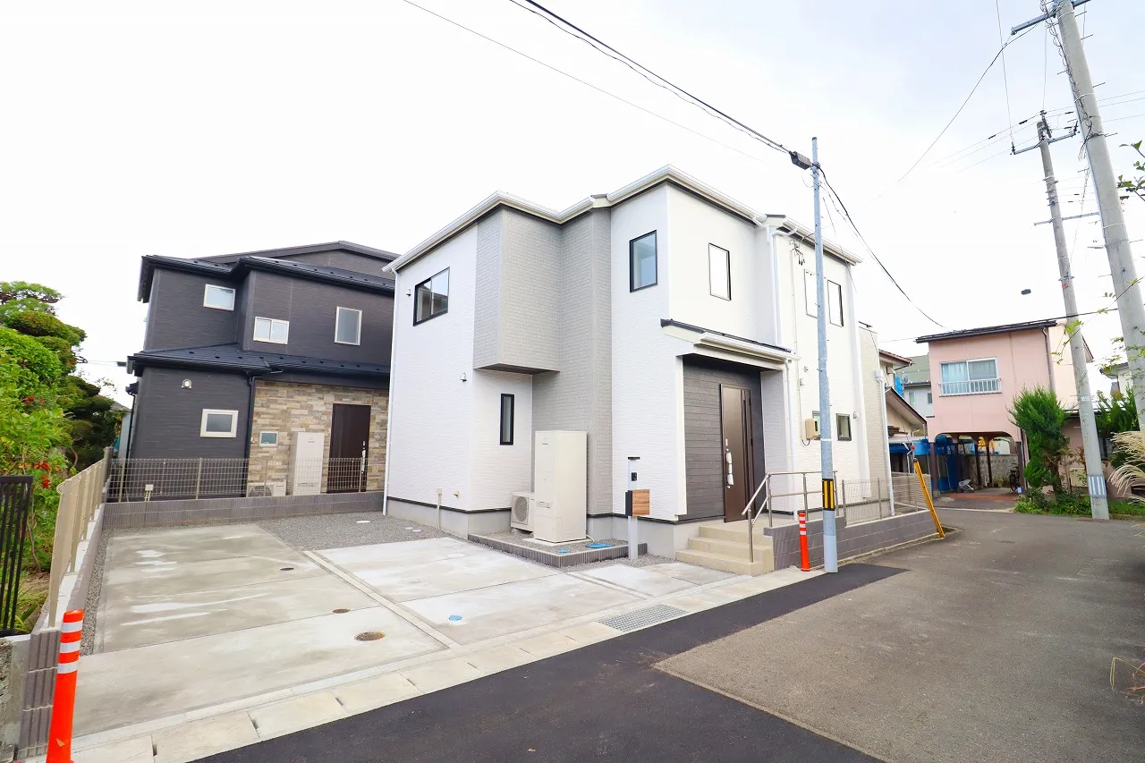 【1号棟外観　西側】 