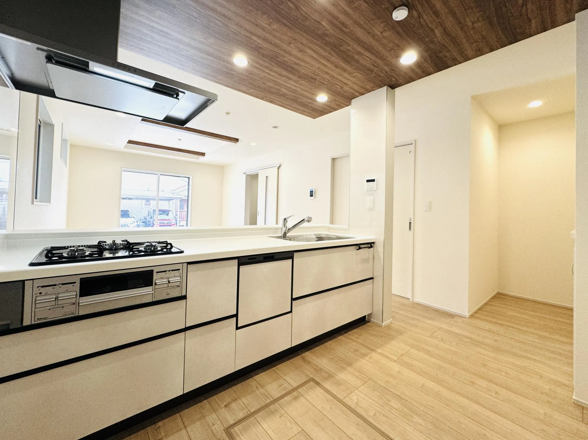 【キッチン+パントリー:1号棟】