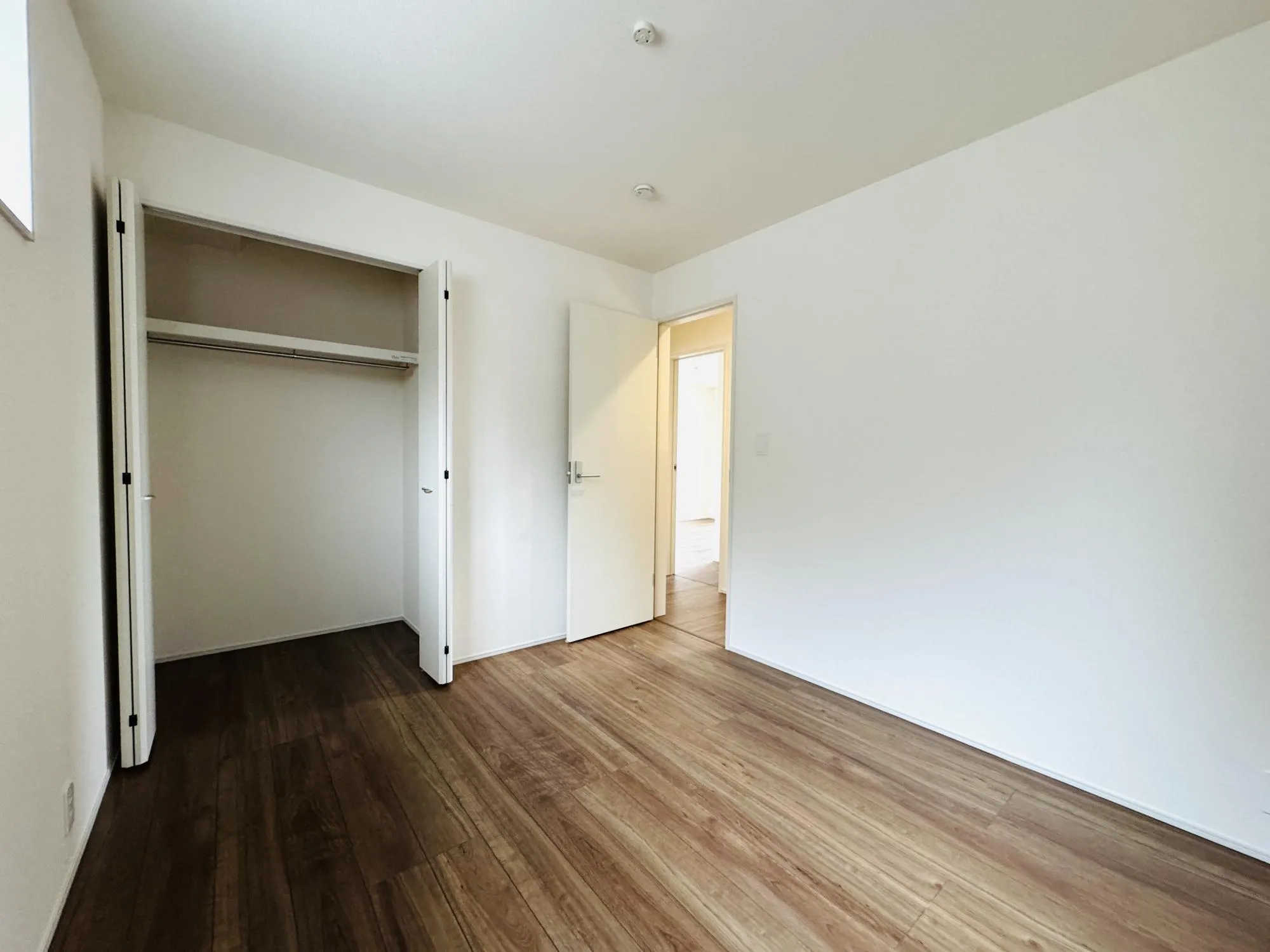 【洋室5.25帖北:2号棟】