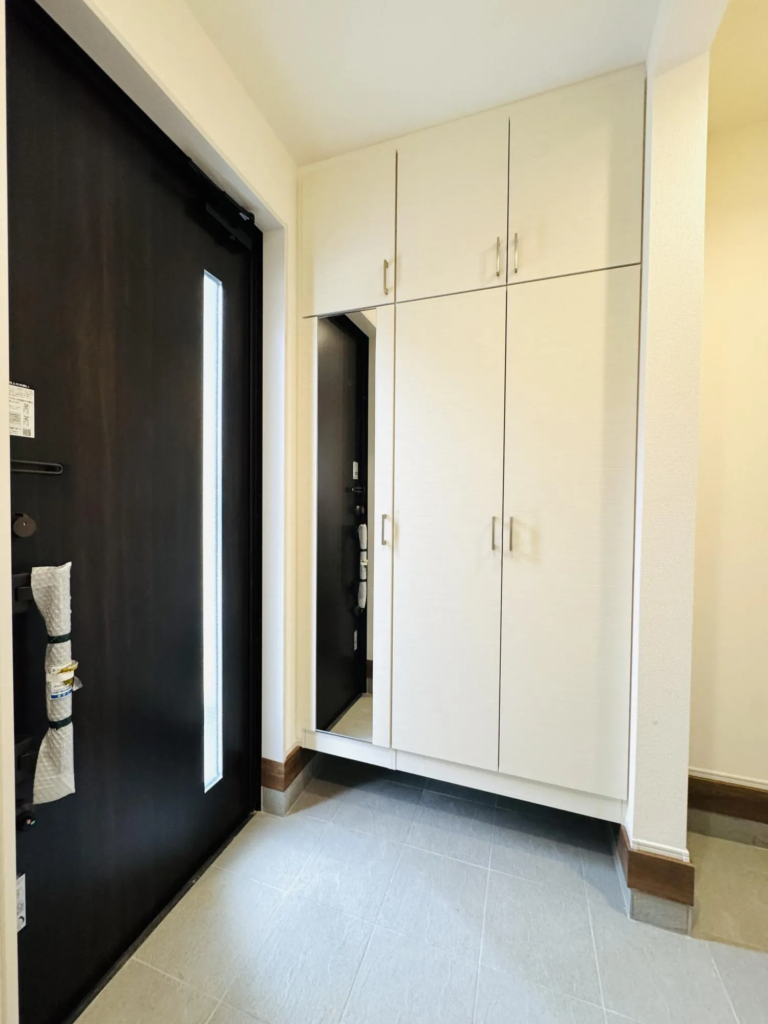 【玄関:2号棟】