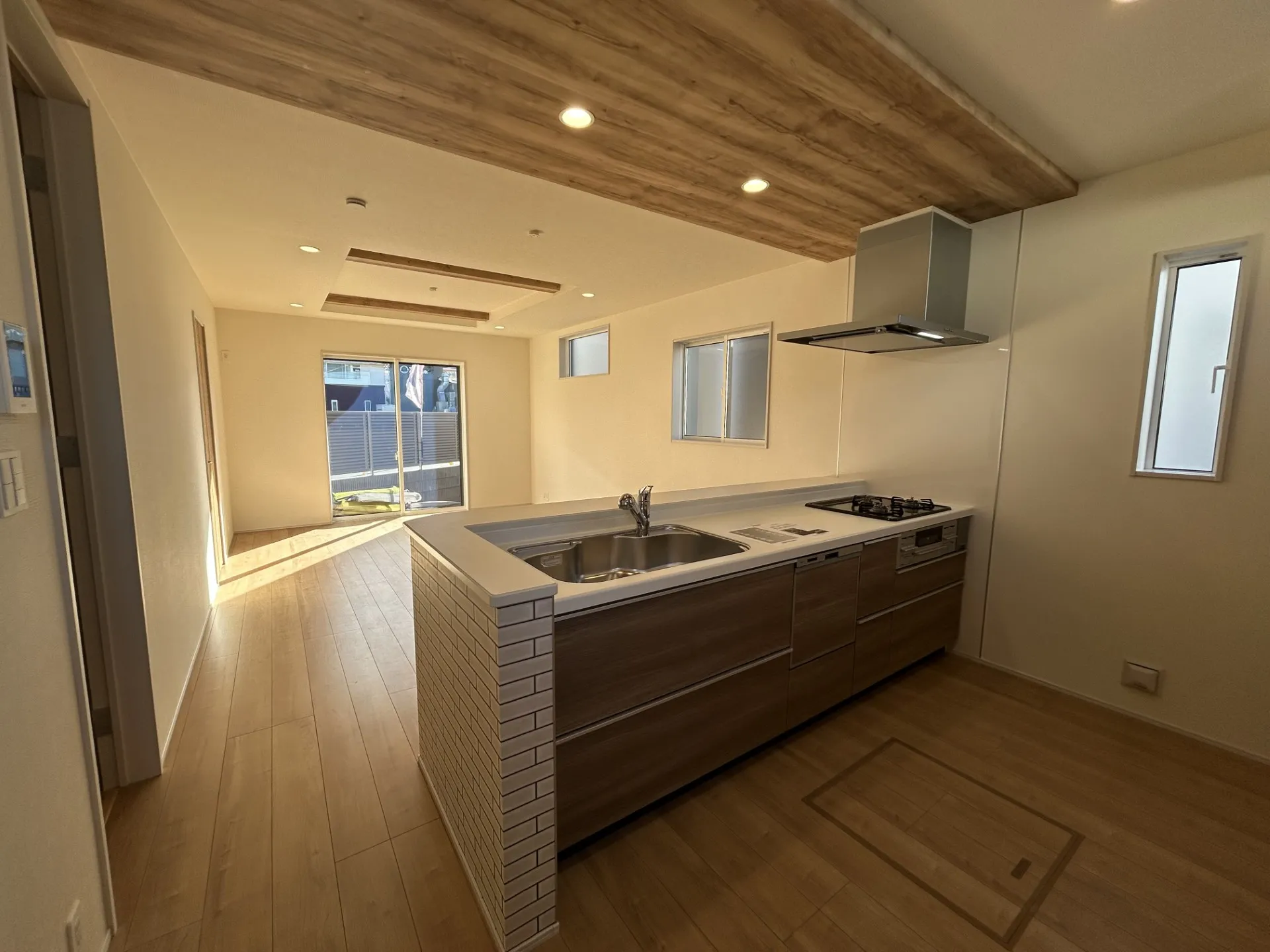 フルオープンキッチン【4号棟】