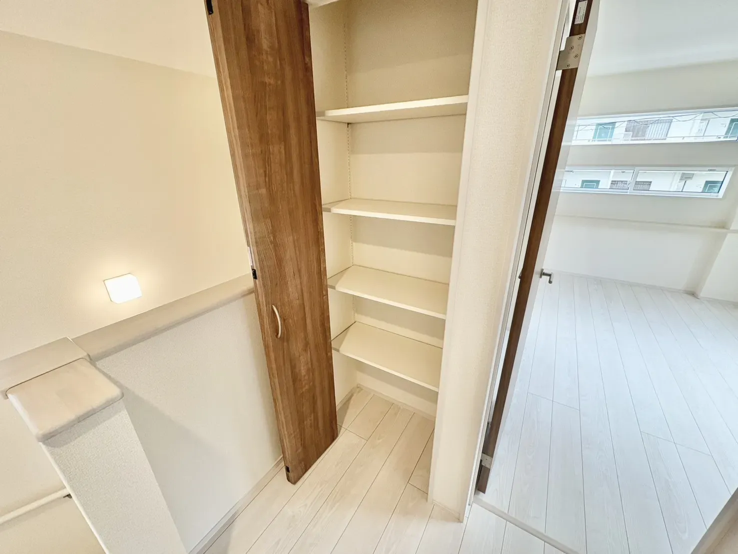 ☆2階廊下収納☆