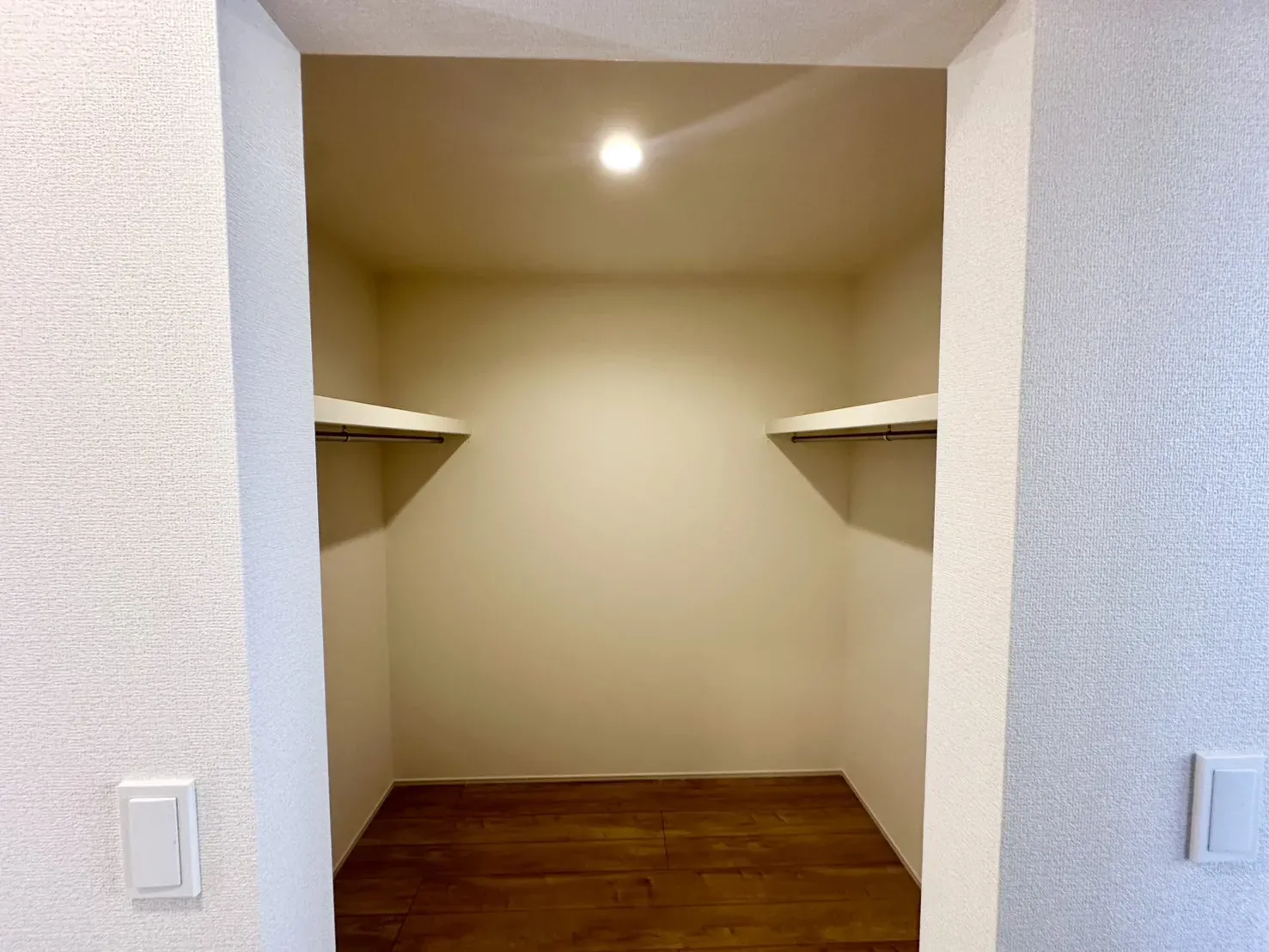 1号棟:2階 居室 収納