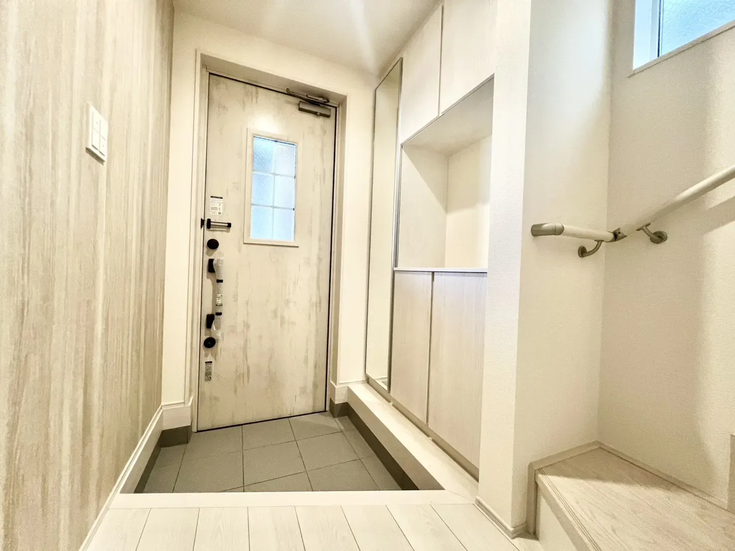 3号棟/【玄関】