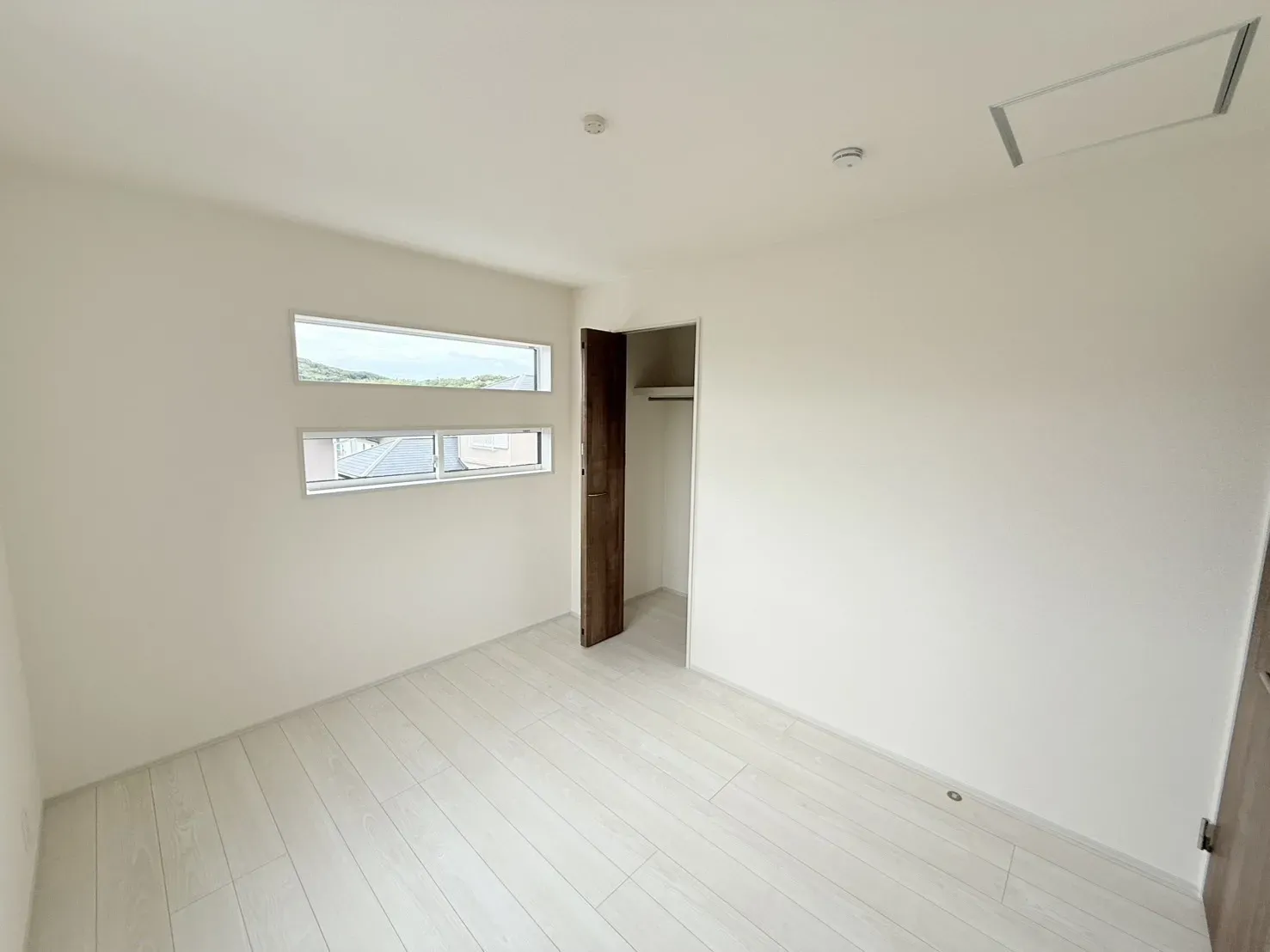 【2階居室】独立性が高く、プライベートな時間もゆったりと過ごせます。