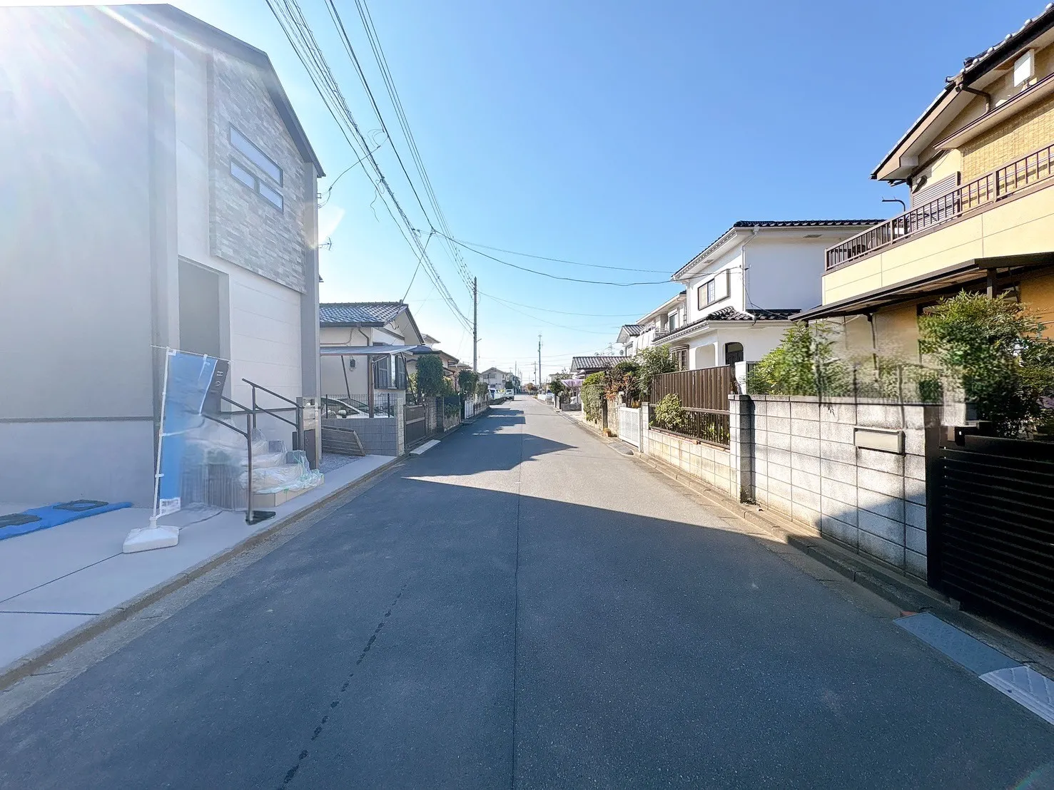 【販売現地】太陽光パネル標準装備♪