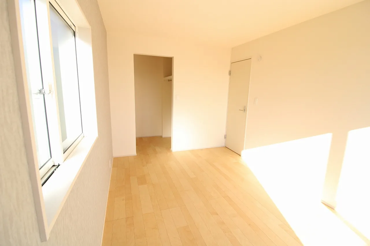 2号棟7.5帖洋室(2025年11月撮影)