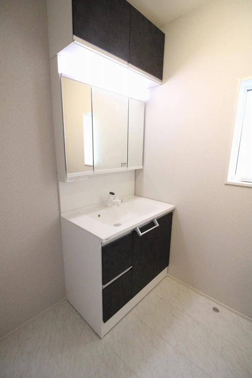 2号棟　洗面室(2025年12月撮影)