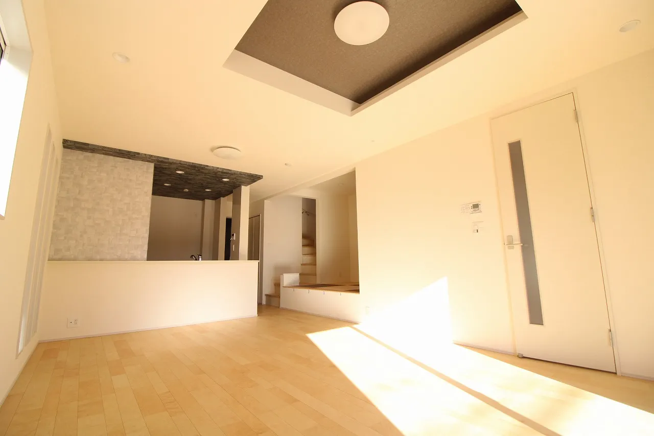 2号棟リビングダイニング(2025年11月撮影)