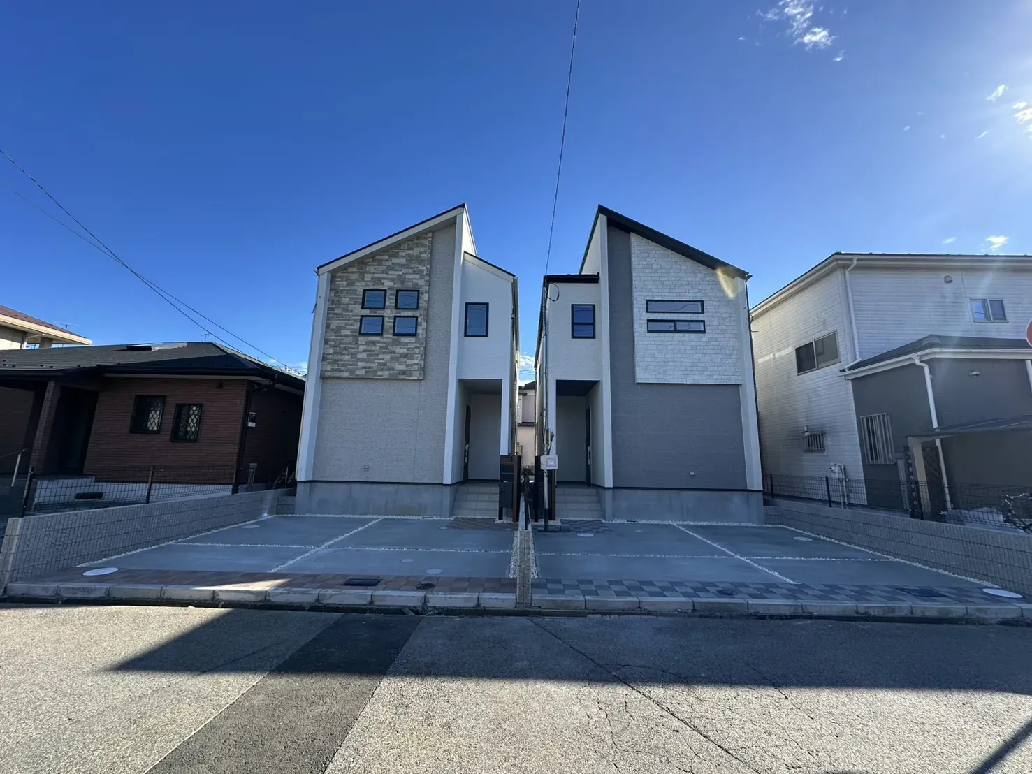 右:1号棟　左:2号棟