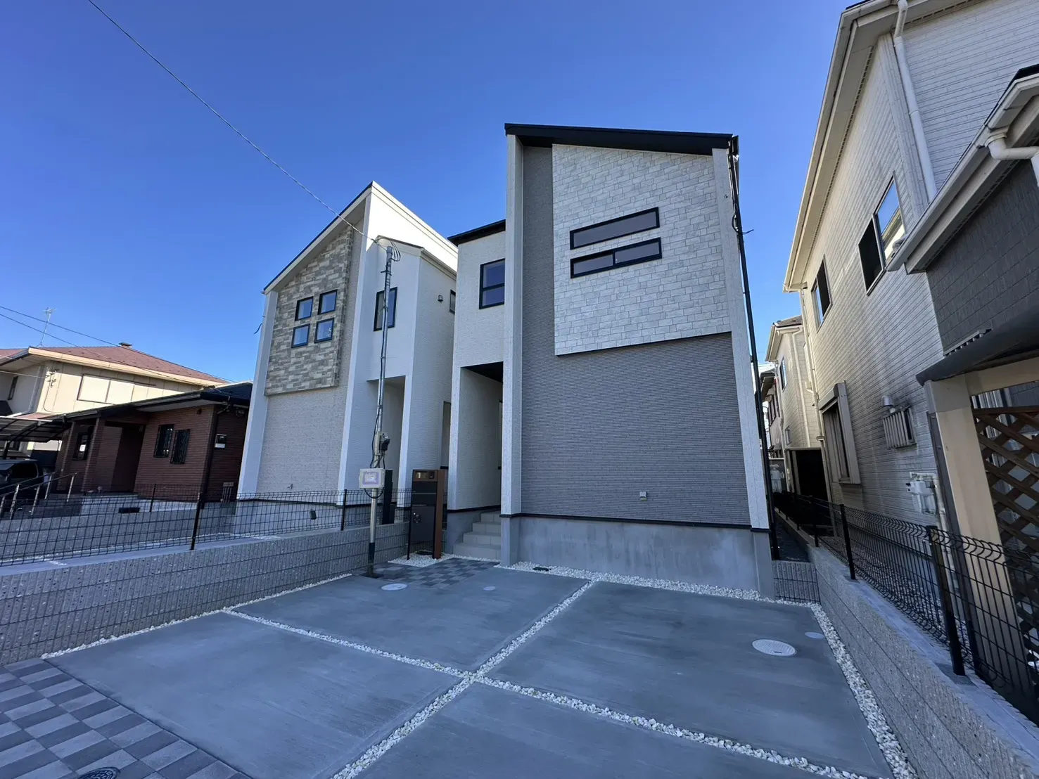 右:1号棟　左:2号棟