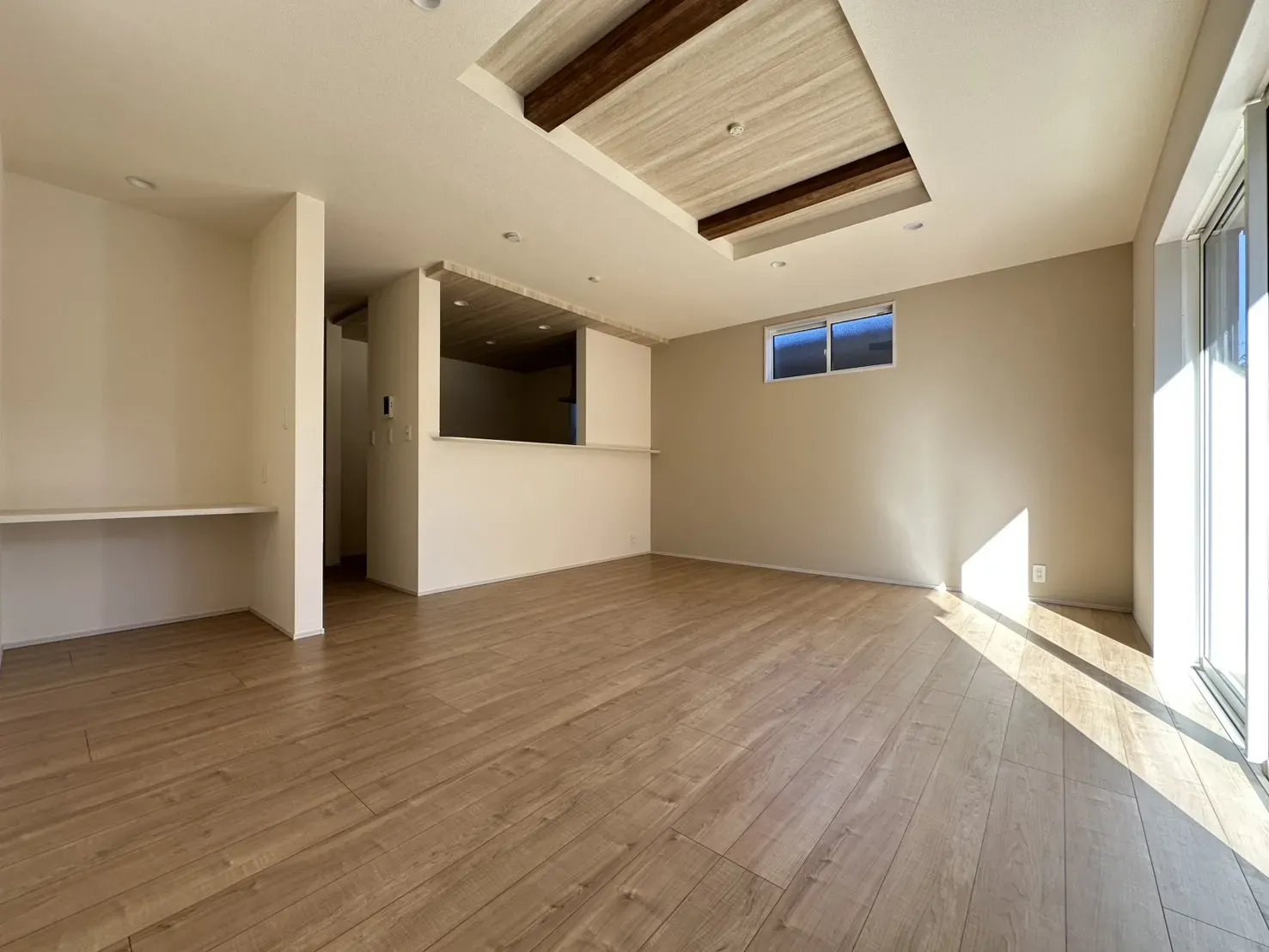 2号棟　LDK(18.75帖)