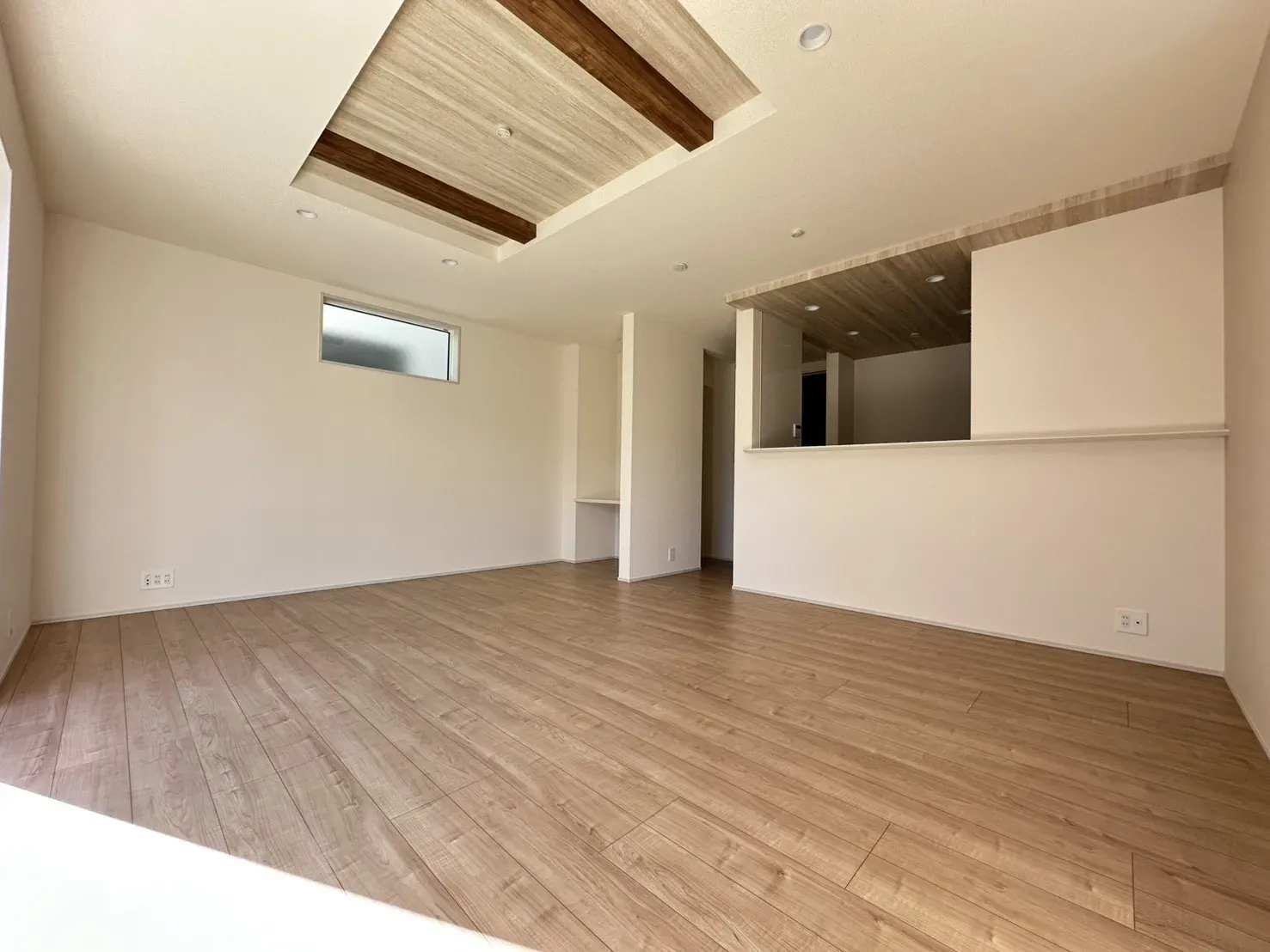 2号棟　LDK(18.75帖)