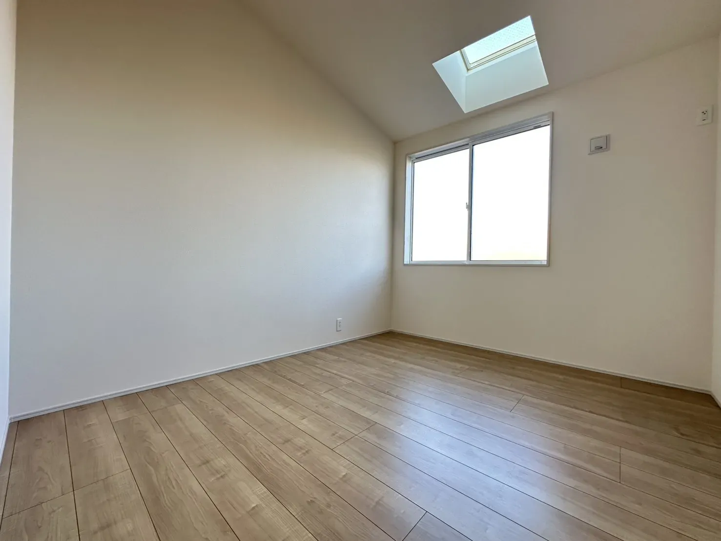 2号棟　2階居室(5.25帖)