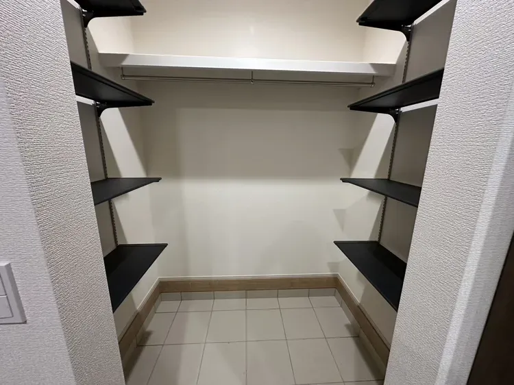 2号棟　玄関土間収納