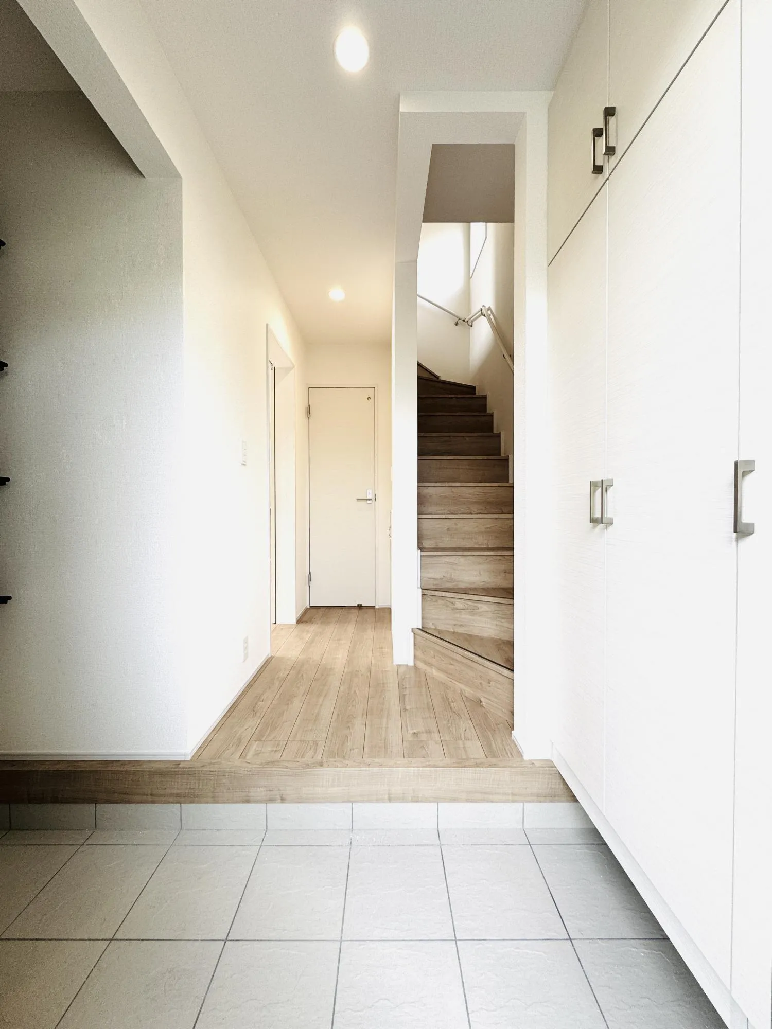 【玄関スペース】