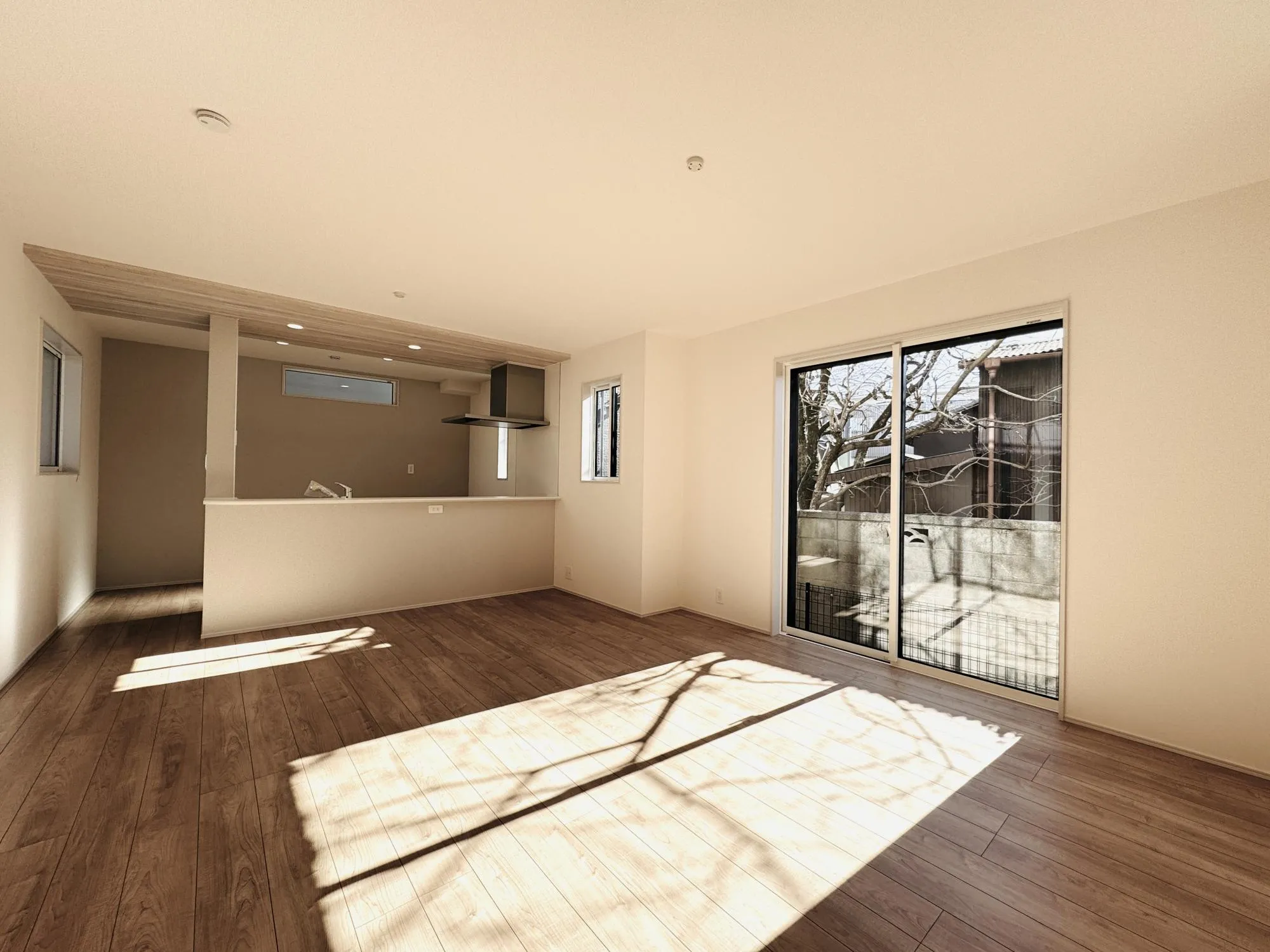 【1号棟:リビング16.5帖】