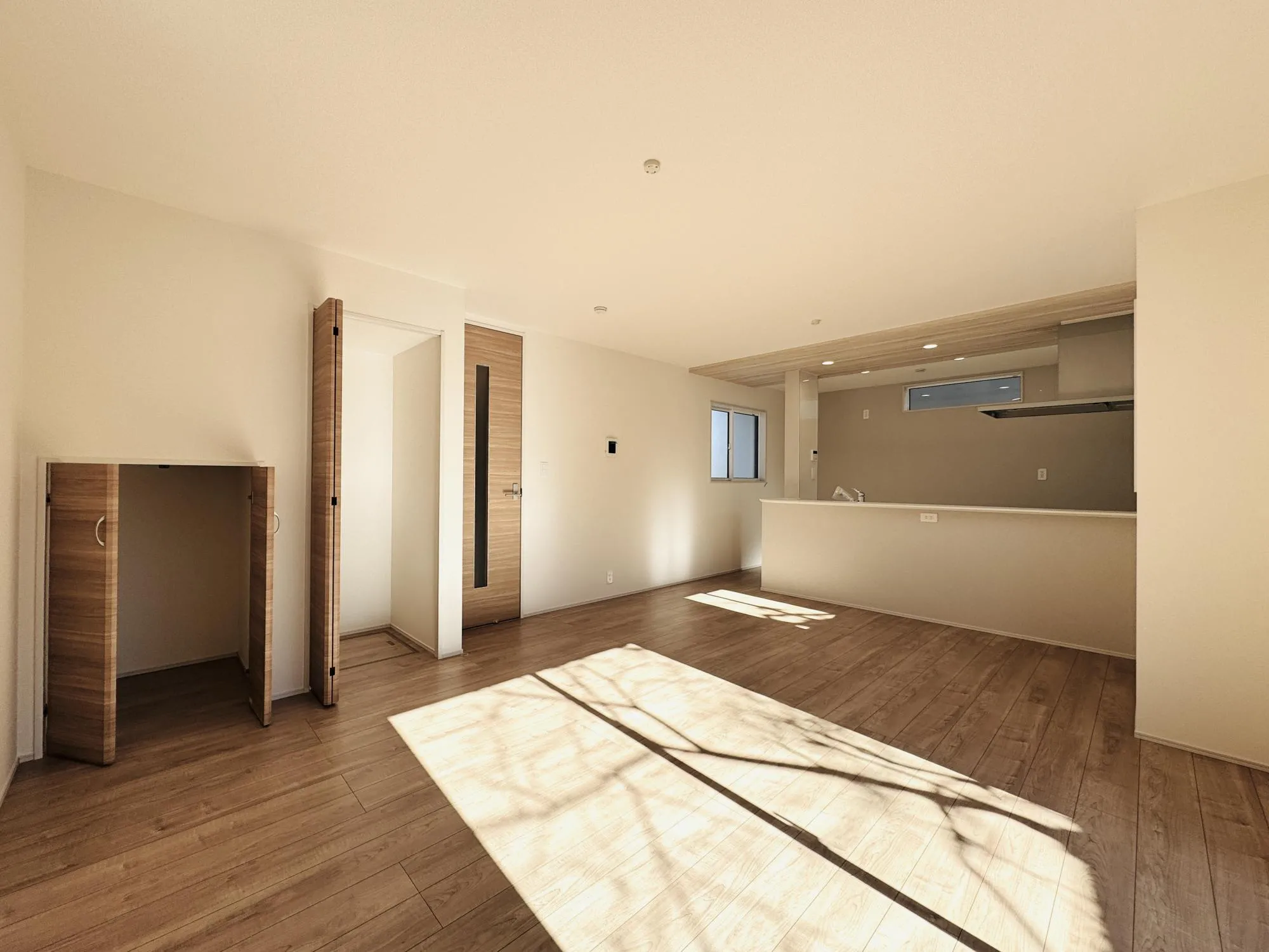 【1号棟:リビング16.5帖】