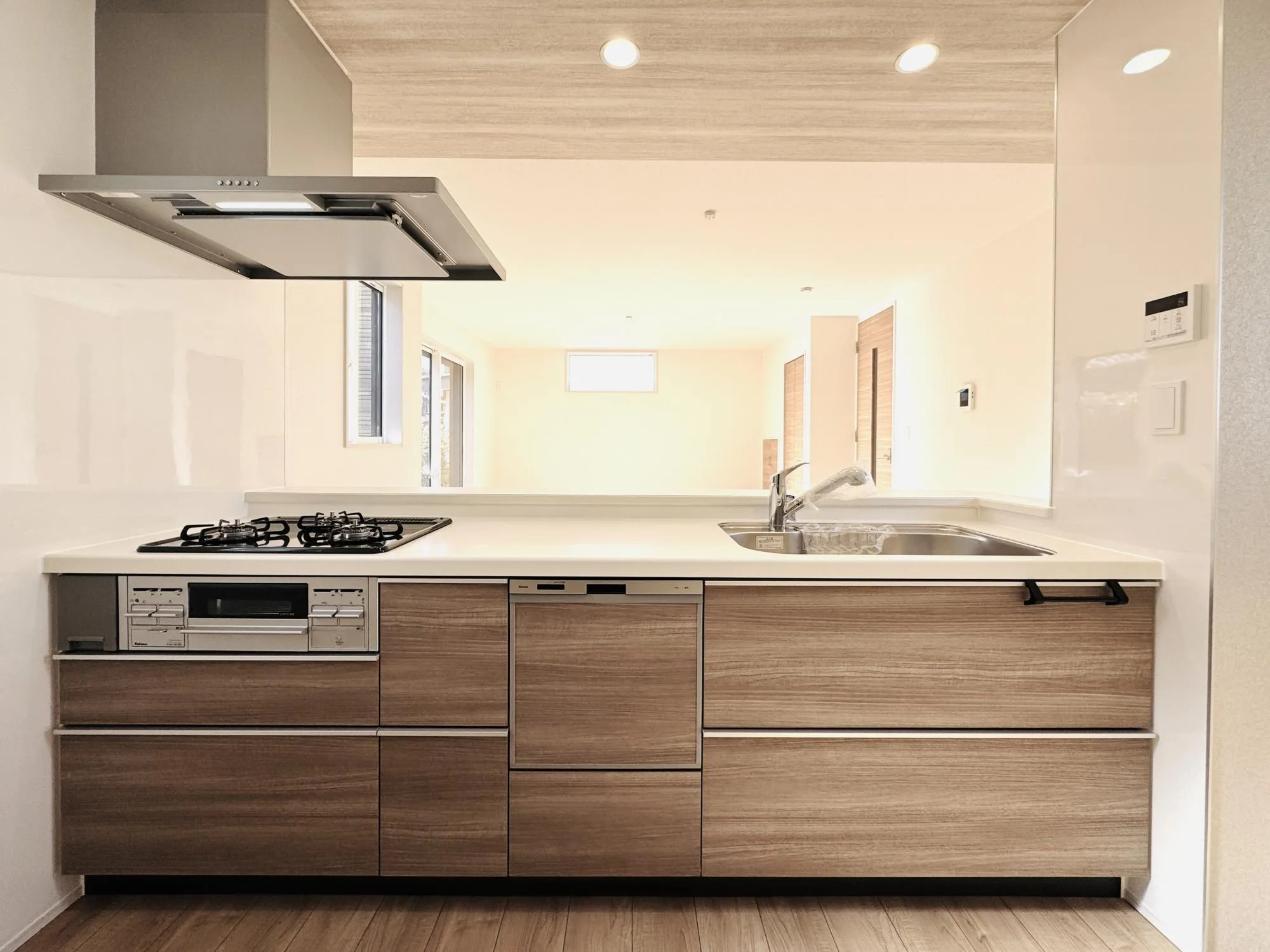 【1号棟:キッチン収納】