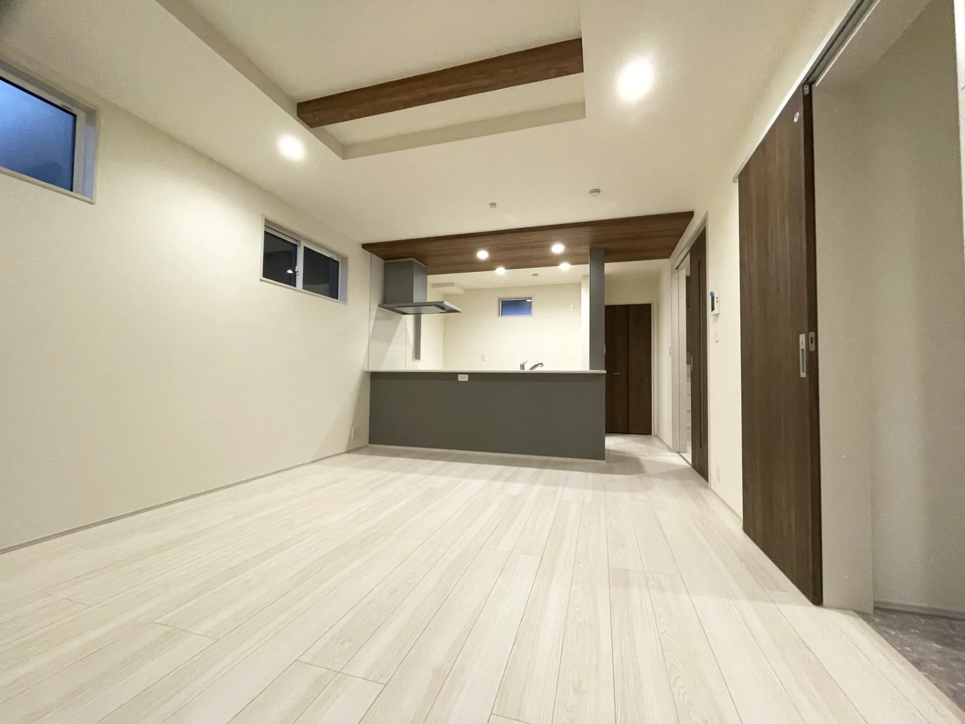 【2号棟:リビング】