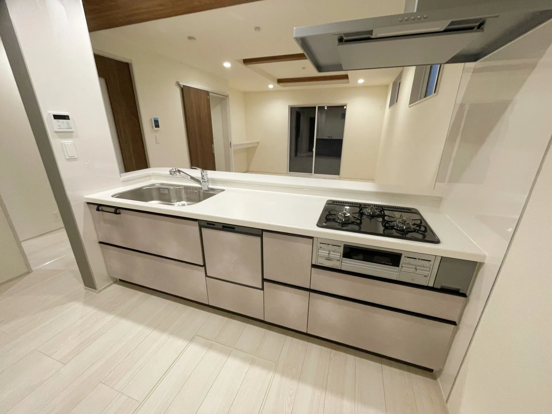 【2号棟:キッチン】