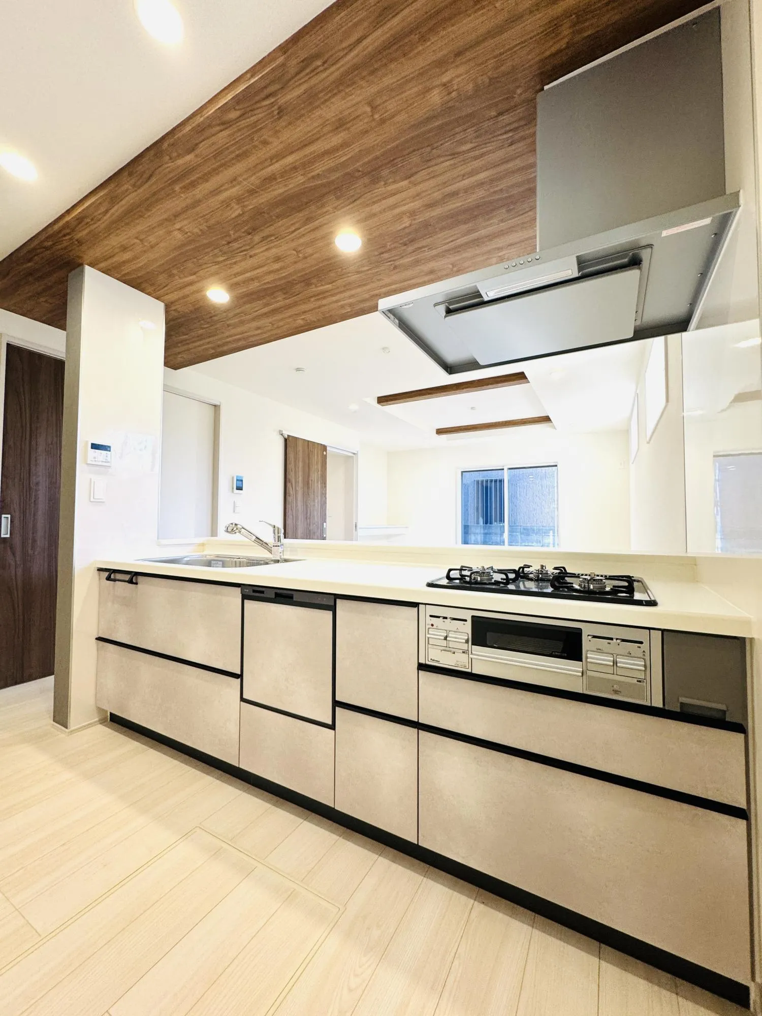 【2号棟:キッチン】