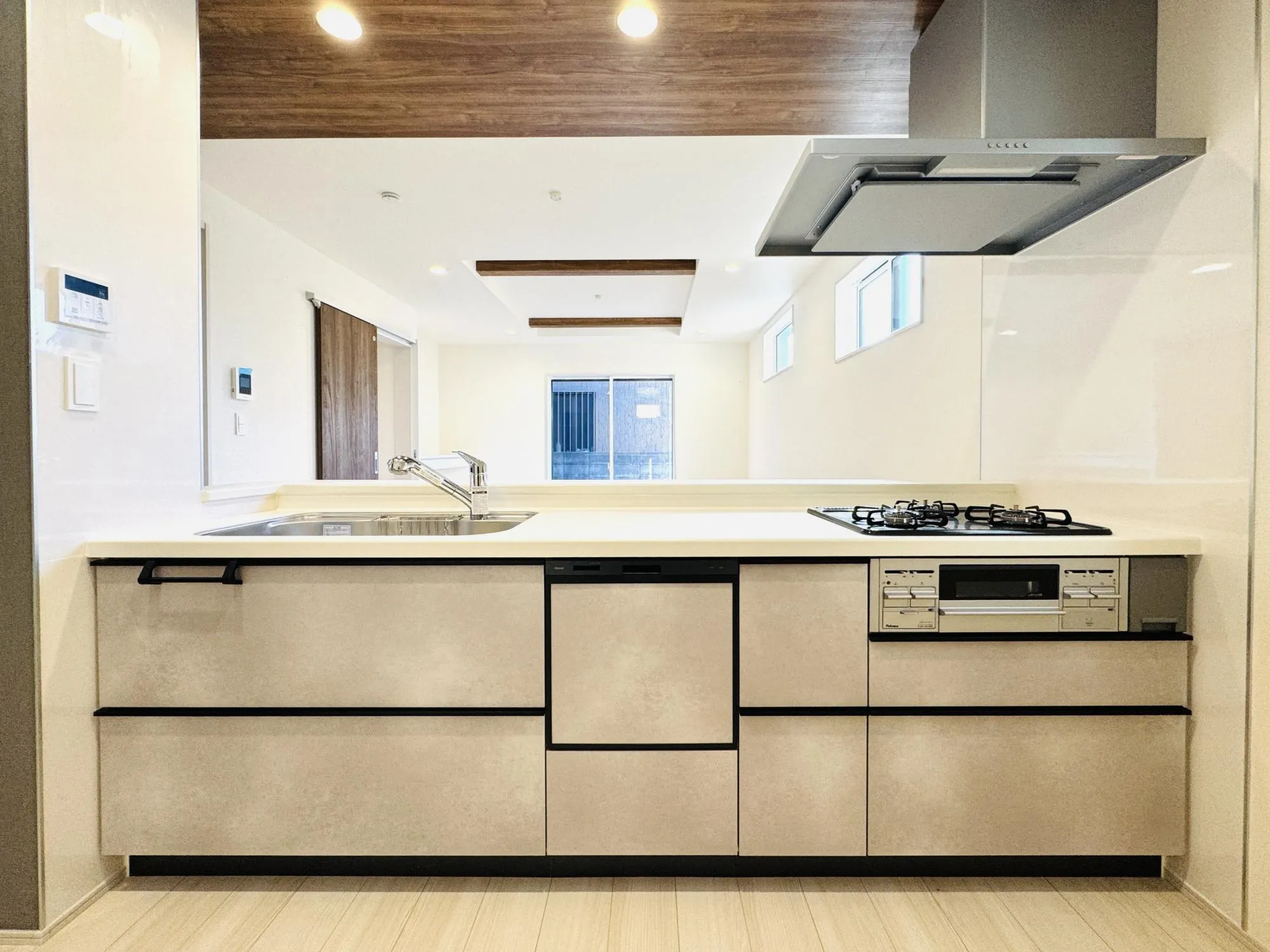 【2号棟:キッチン収納】