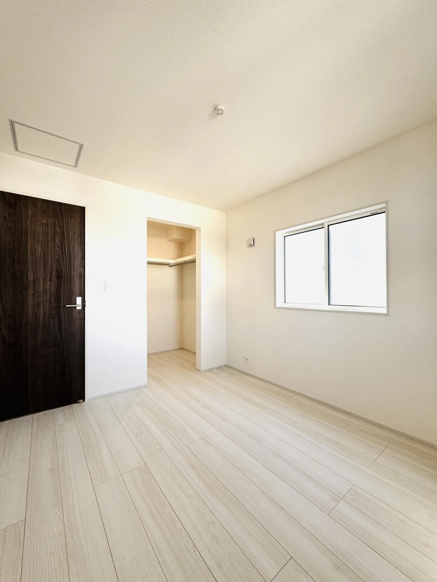 【2号棟:洋室5.25帖北側】