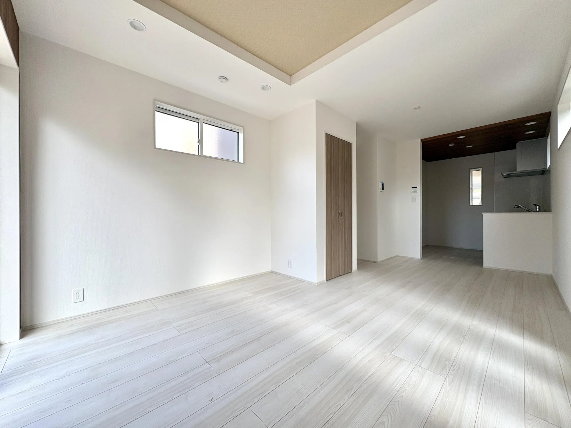 【1号棟/LDK(12.37帖)】