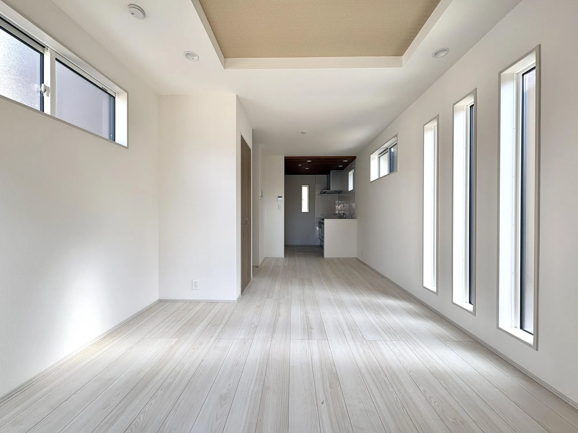 【1号棟/LDK(12.37帖)】