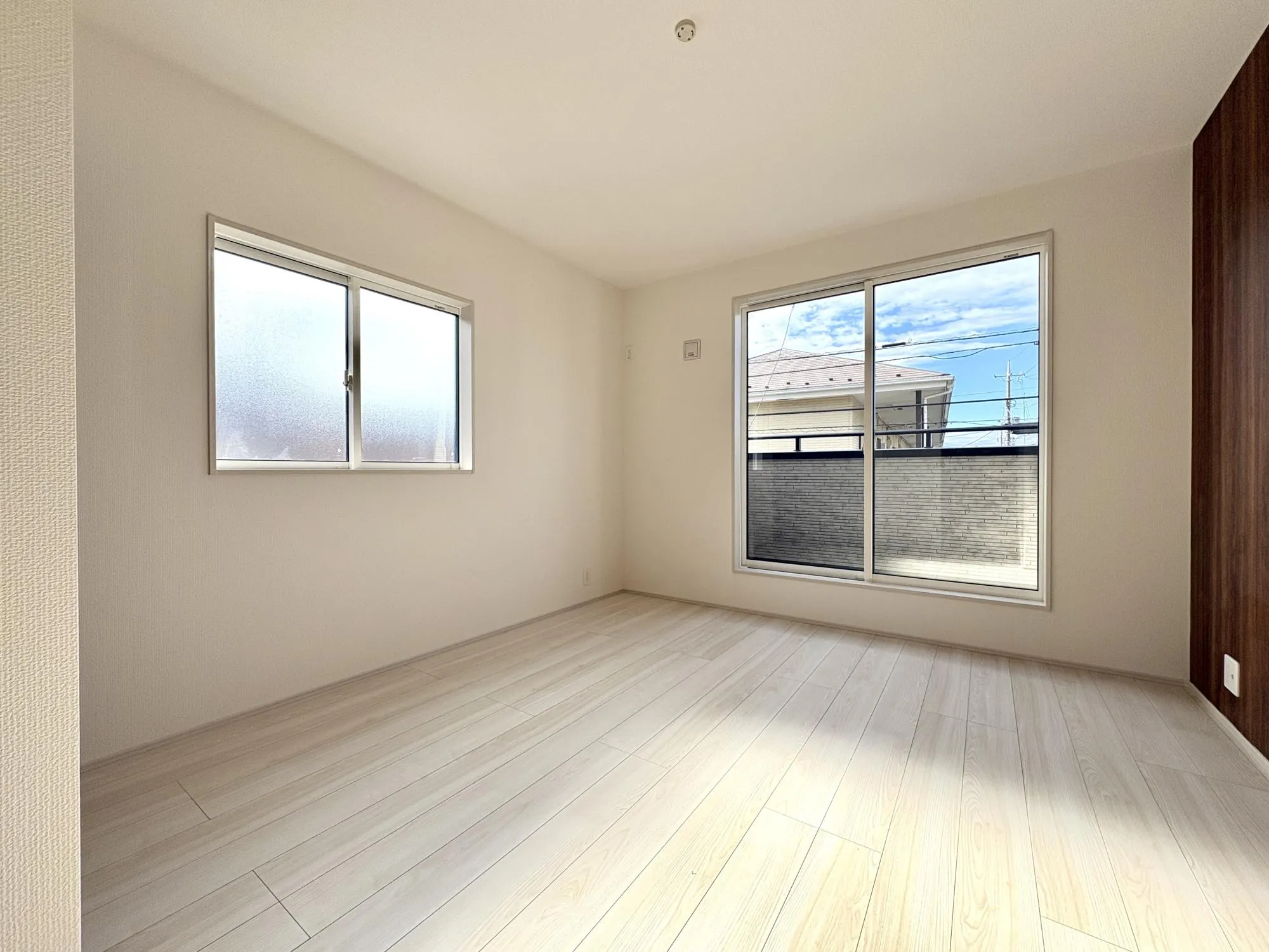 【1号棟/洋室(6.37帖)】