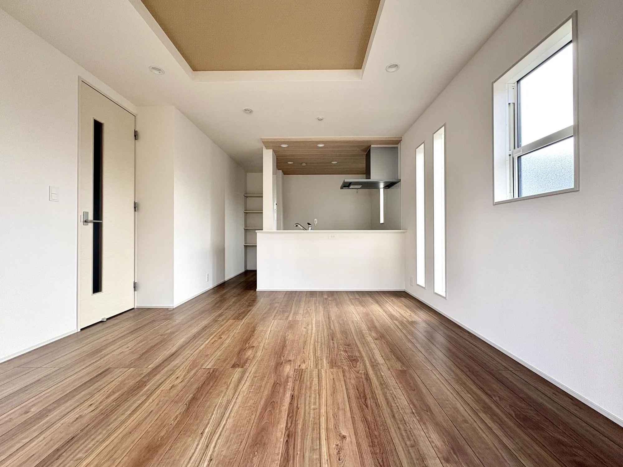 【2号棟/LDK(12.12帖)】