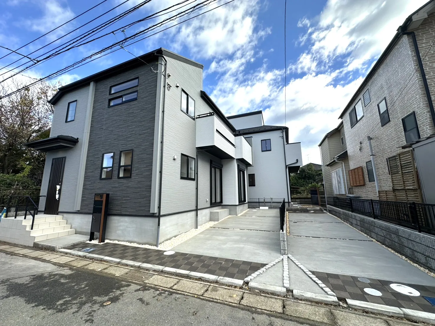 手前 1号棟(契約済)  奥 2号棟