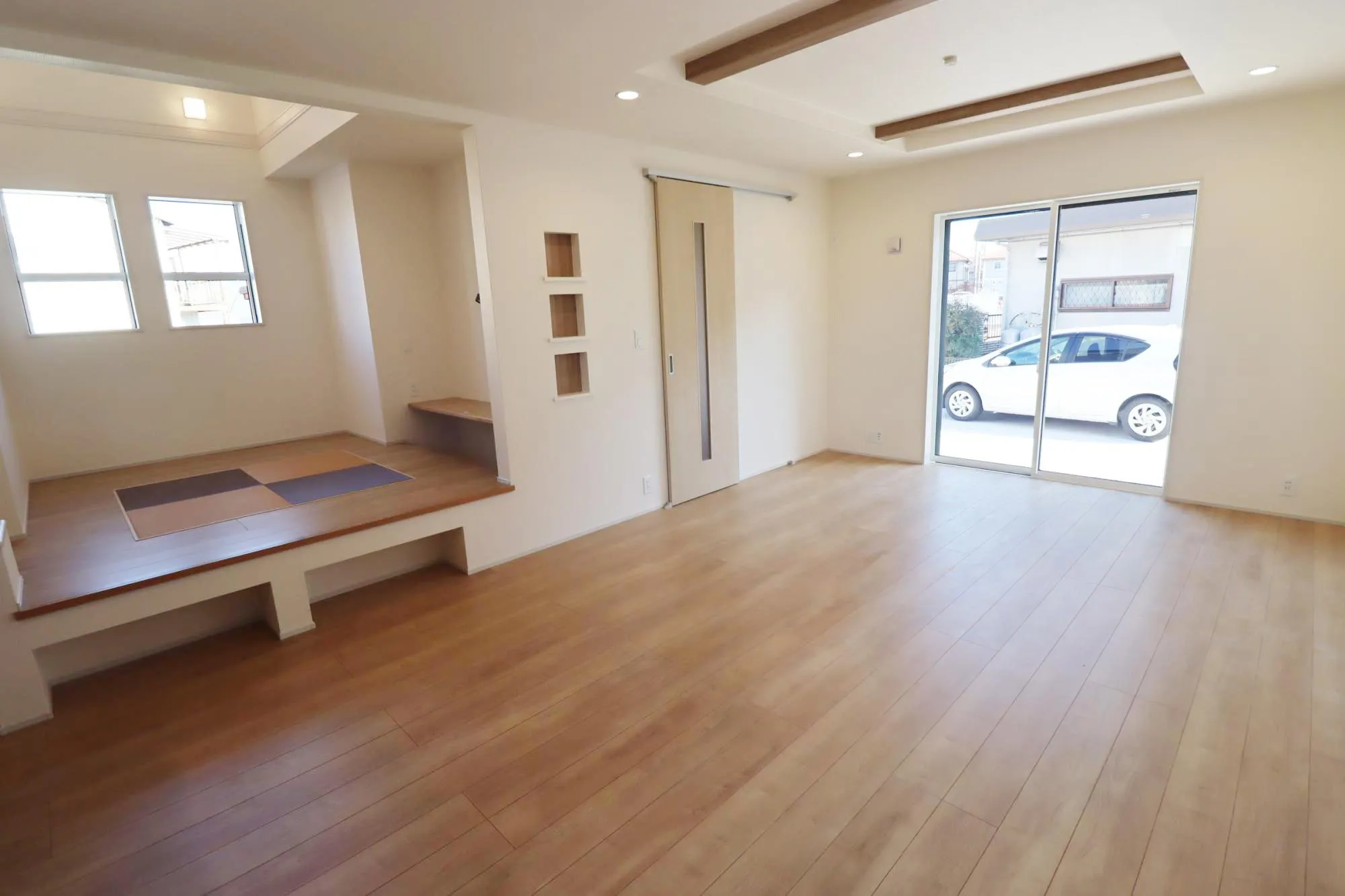 2号棟 リビングダイニングキッチン
21.5帖(PS・カウンター・マルチスキップ含)