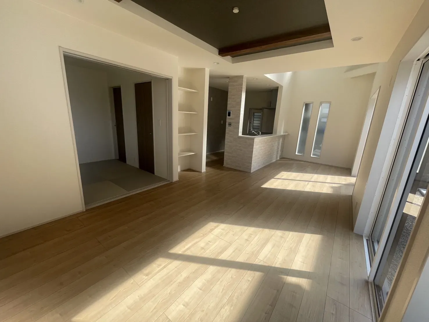 【②号棟LDK17.0帖】
