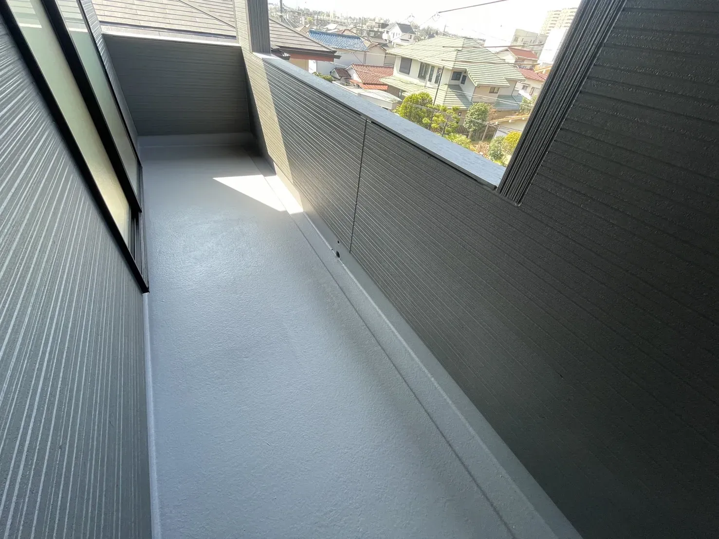 【②号棟バルコニー】
2部屋から出入りが出来ます!