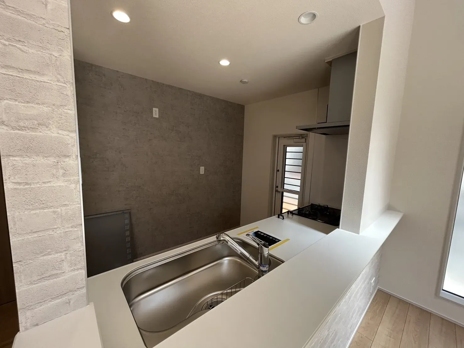 【②号棟キッチン】