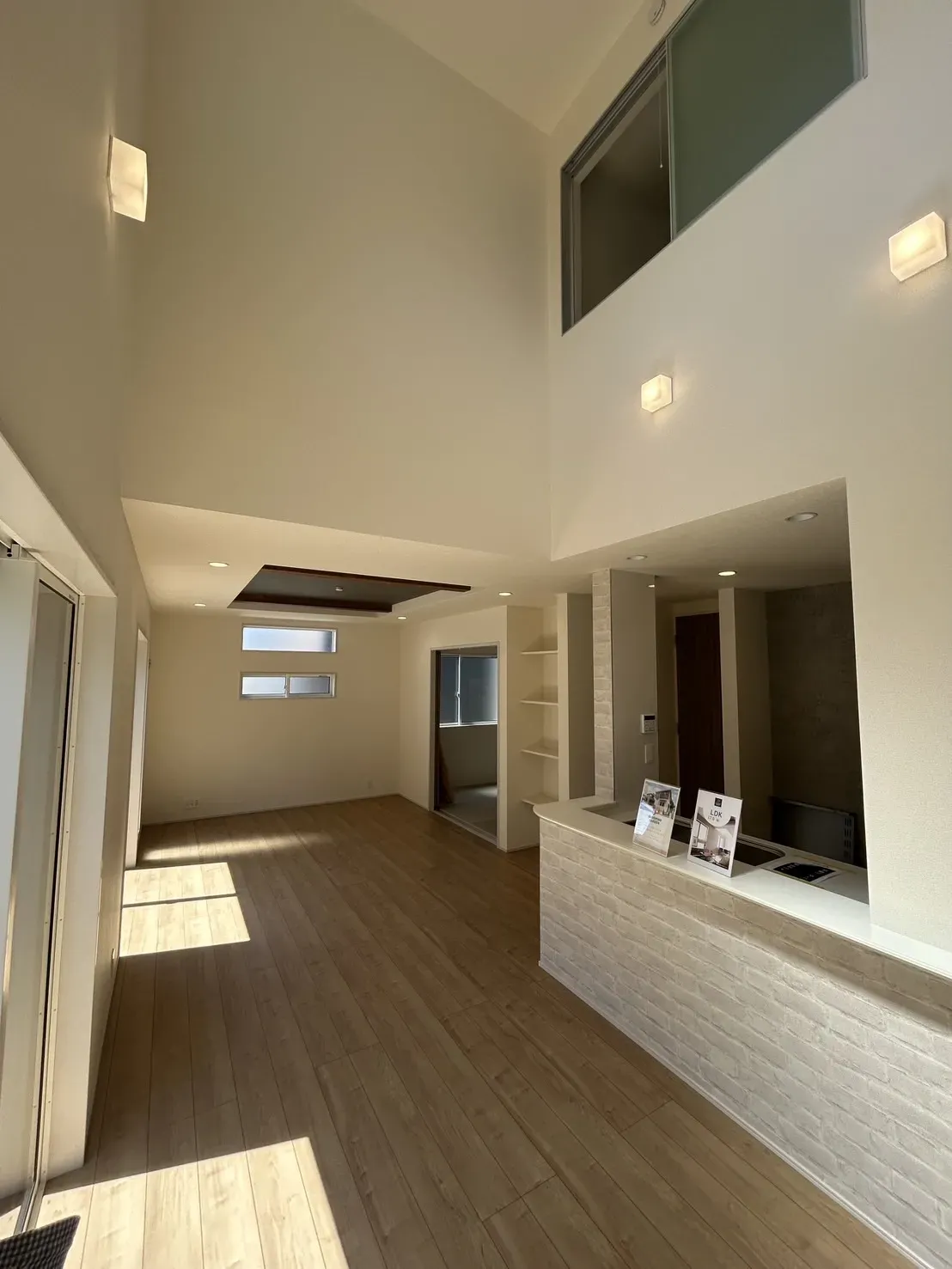 【②号棟吹抜】
明るく解放感が感じられる吹抜!