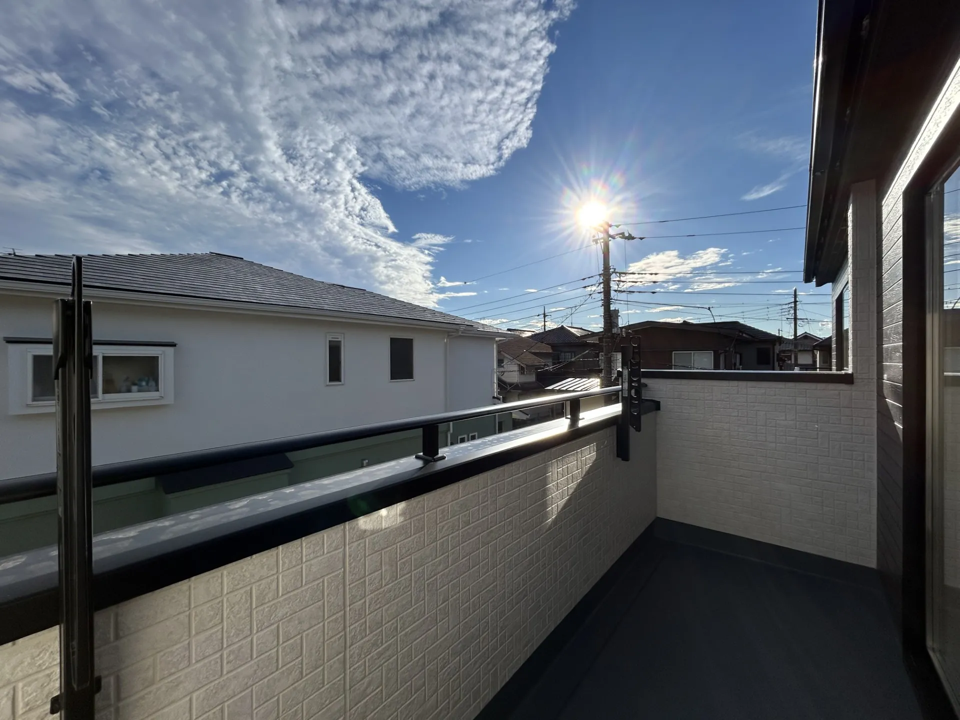 【バルコニー】南向きワイドバルコニー