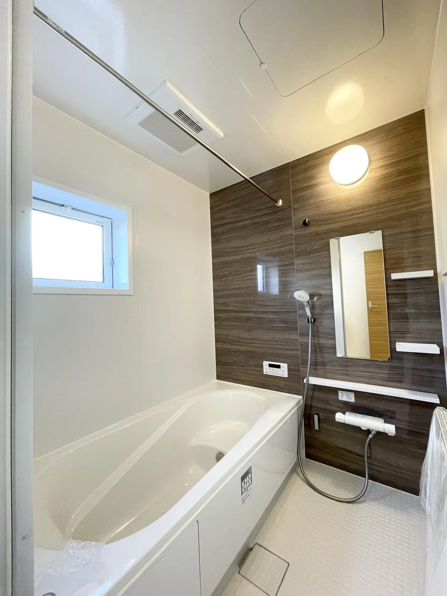 【浴室】乾燥・冷暖房付きです